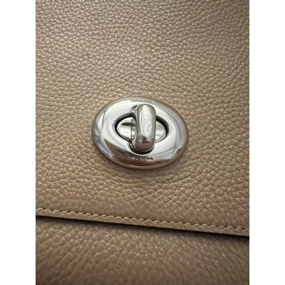 Coach crossbody - Picture 2 of 6